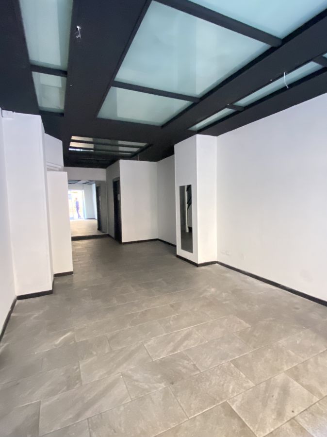 Bottega mq. 70 - 1 luce (VIA UMBERTO)