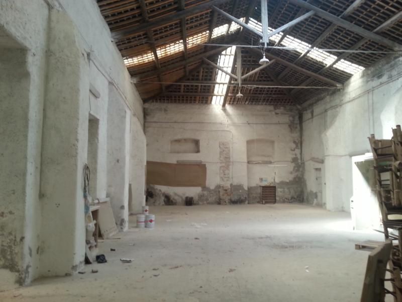 LOCALI ARTIGIANALI MQ. 2500 - ( ZONA PORTO )
