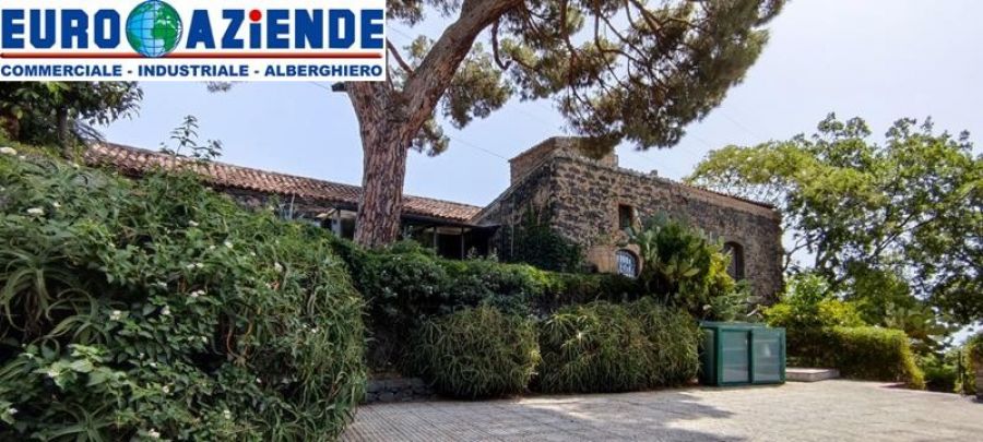 Locale per Ristorazione - Aci...