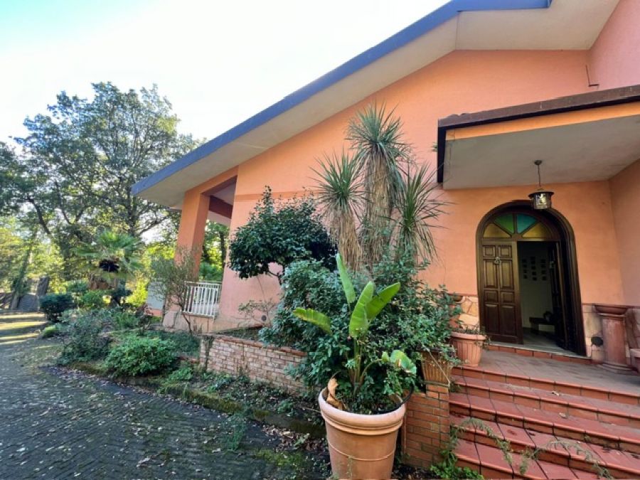  Esclusiva villa indipendente...