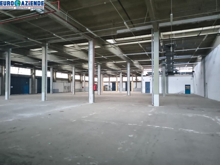 Capannone mq. 3600 con Uffici  Misterbianco (CT)